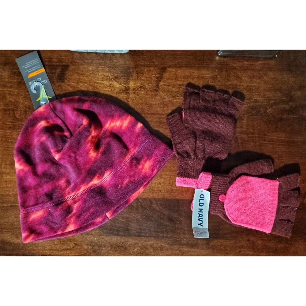 NWT Old Navy Hat & Glove Set